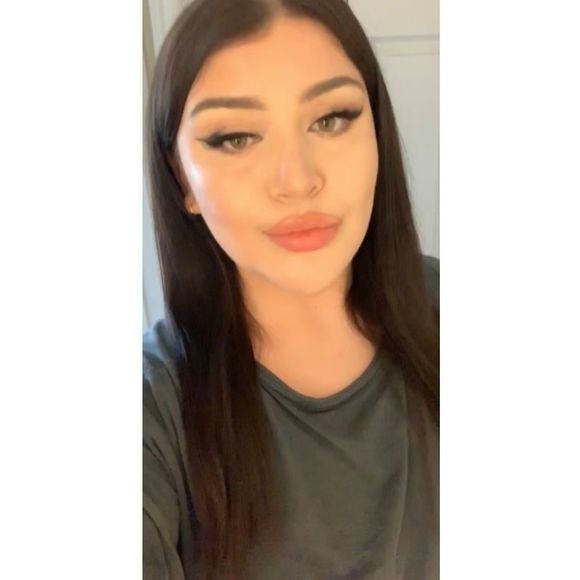 Meet your Posher, Kelli - Picture 1 of 1